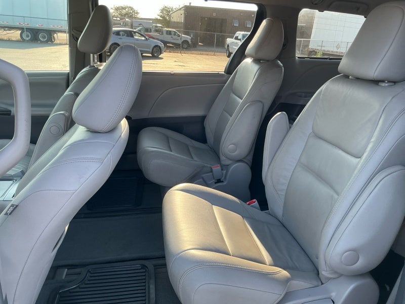 2017 Toyota Sienna XLE Premium