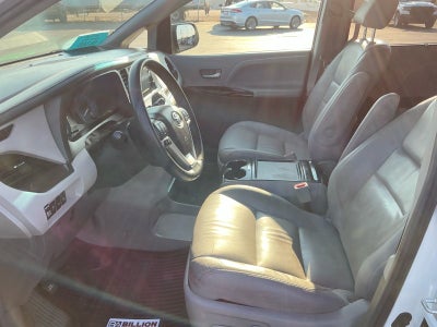 2017 Toyota Sienna XLE Premium