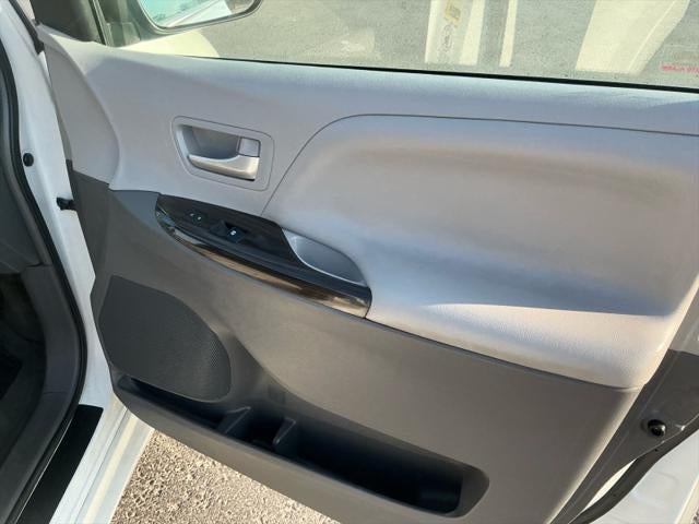 2017 Toyota Sienna XLE Premium