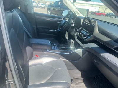 2022 Toyota HIGHLANDER Limited