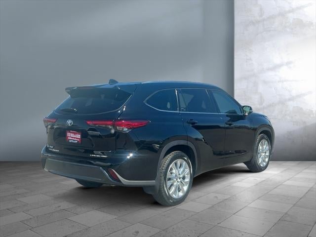 2022 Toyota HIGHLANDER Limited