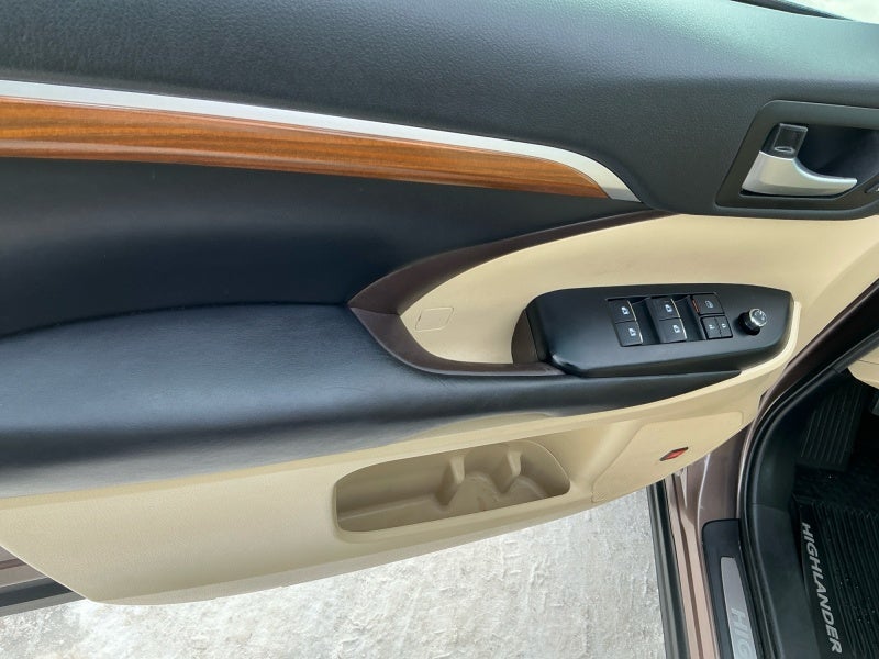 2019 Toyota HIGHLANDER Limited Platinum