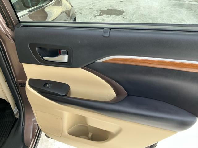 2019 Toyota HIGHLANDER Limited Platinum