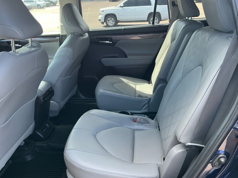 2023 Toyota HIGHLANDER HYBRD Hybrid Platinum