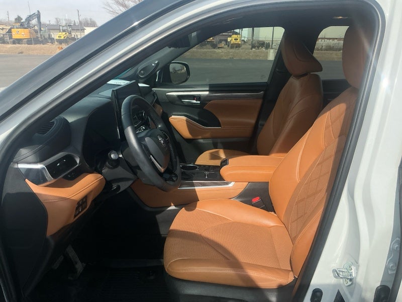 2024 Toyota HIGHLANDER HEV Hybrid Platinum