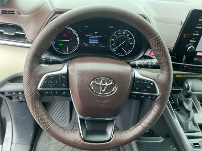 2024 Toyota Sienna Platinum