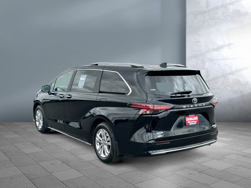 2024 Toyota Sienna Platinum