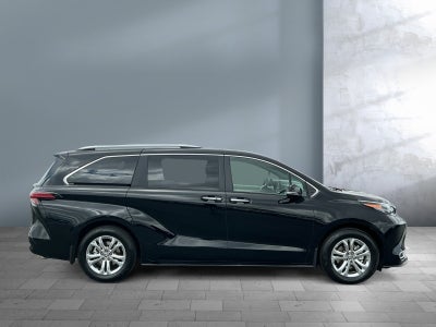 2024 Toyota Sienna Platinum