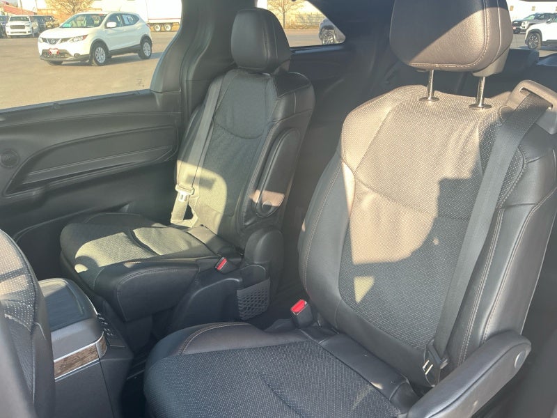 2025 Toyota SIENNA PLT AWD Platinum