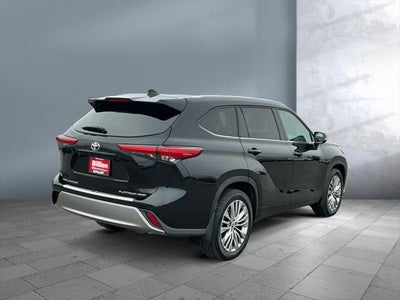 2022 Toyota HIGHLANDER Platinum