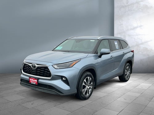 2022 Toyota HIGHLANDER XLE