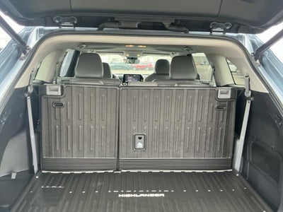 2022 Toyota HIGHLANDER XLE