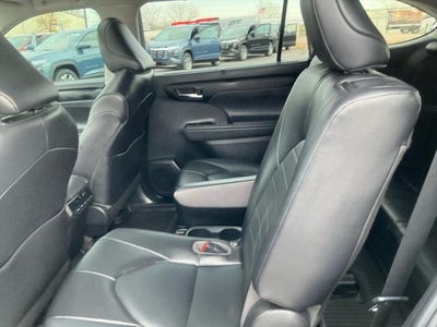 2022 Toyota Highlander Hybrid Hybrid XLE
