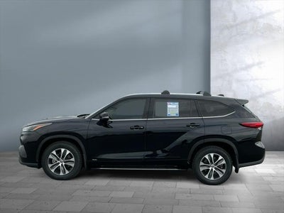 2022 Toyota Highlander Hybrid Hybrid XLE