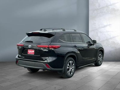 2022 Toyota Highlander Hybrid Hybrid XLE