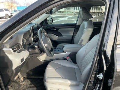 2021 Toyota HIGHLANDER XLE