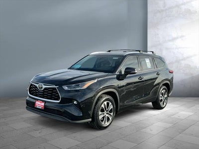 2021 Toyota HIGHLANDER XLE