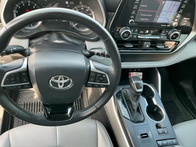 2021 Toyota HIGHLANDER XLE