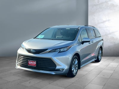 2023 Toyota Sienna XLE