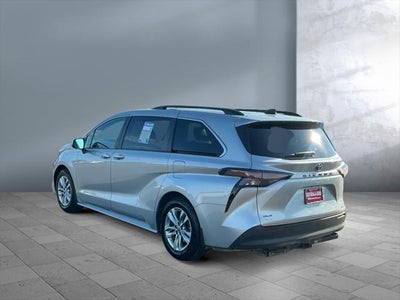 2023 Toyota Sienna XLE