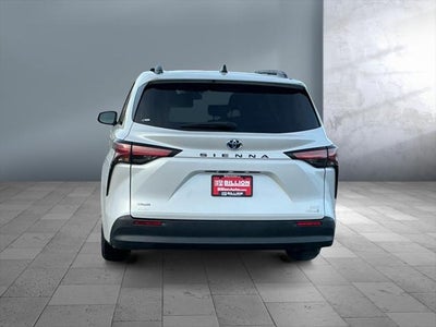 2022 Toyota SIENNA XLE AWD XLE