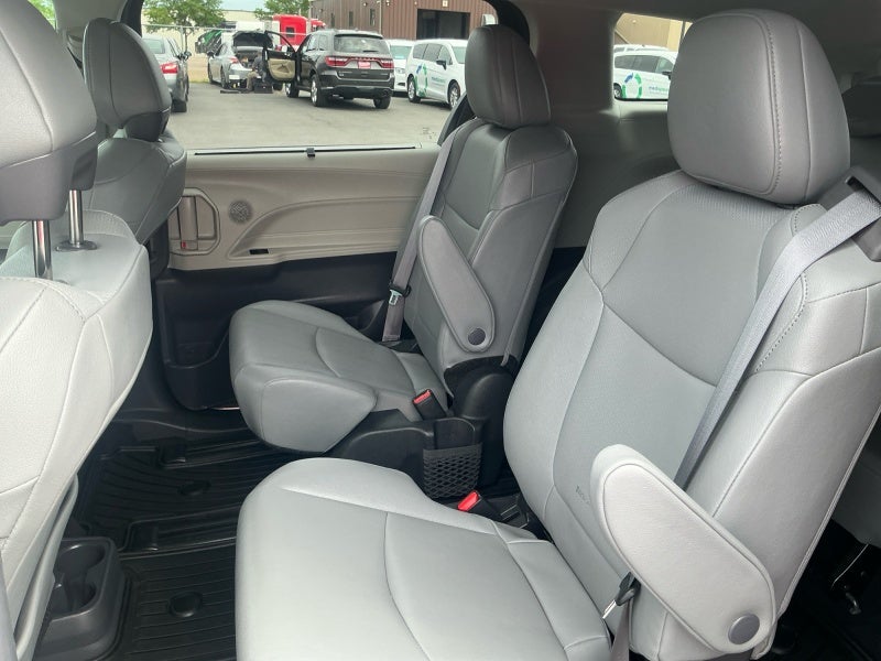 2024 Toyota Sienna XLE