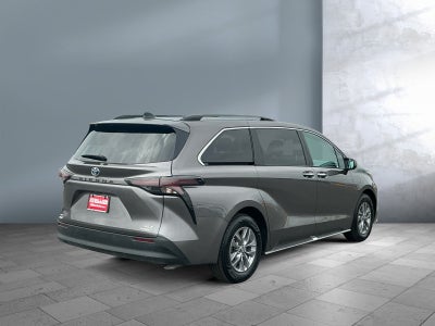 2024 Toyota Sienna XLE