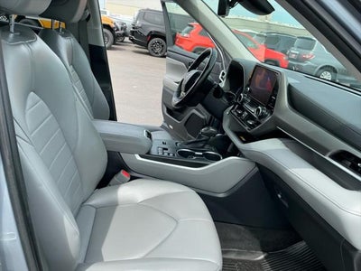 2023 Toyota Highlander Hybrid Hybrid XLE