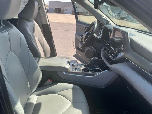 2024 Toyota HIGHLANDER Limited
