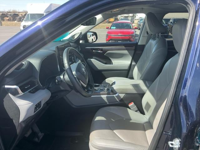 2024 Toyota HIGHLANDER Limited