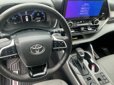 2023 Toyota HIGHLANDER Limited