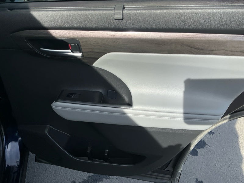 2024 Toyota HIGHLANDER Platinum