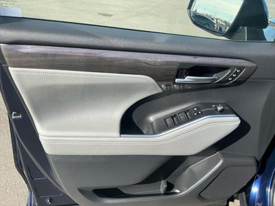 2024 Toyota HIGHLANDER Platinum