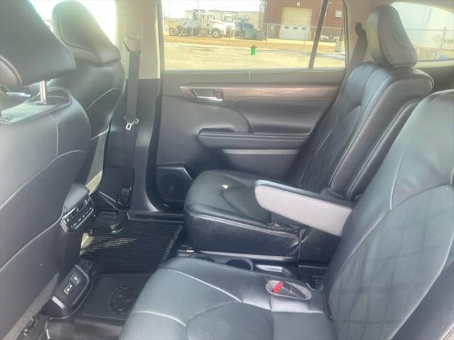 2023 Toyota HIGHLANDER Platinum