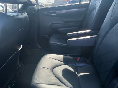 2024 Toyota Highlander Platinum