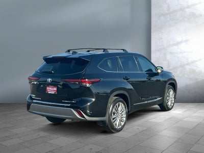 2024 Toyota Highlander Platinum