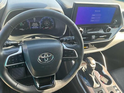 2024 Toyota HIGHLANDER Platinum