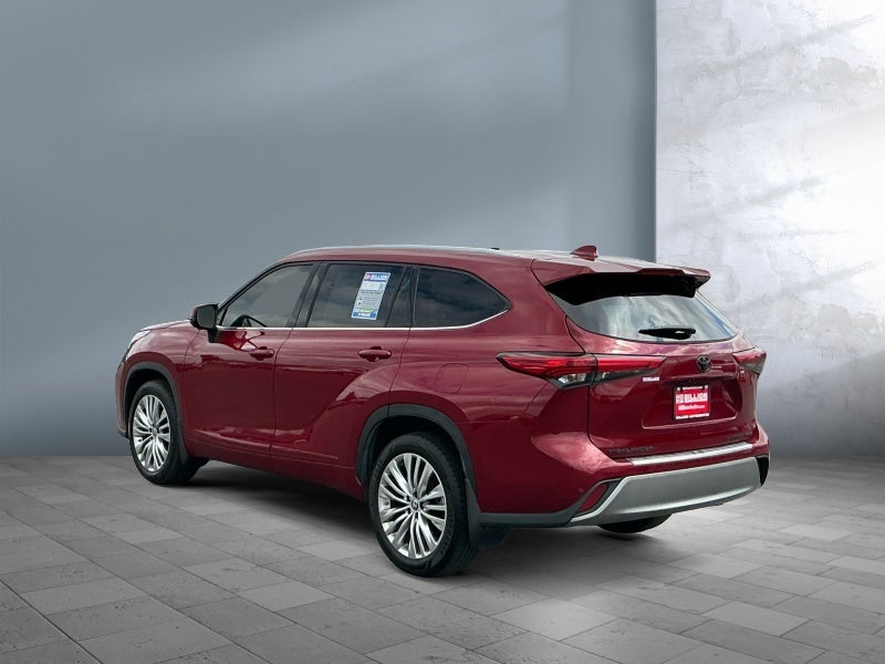 2023 Toyota Highlander Platinum