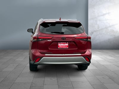 2023 Toyota Highlander Platinum