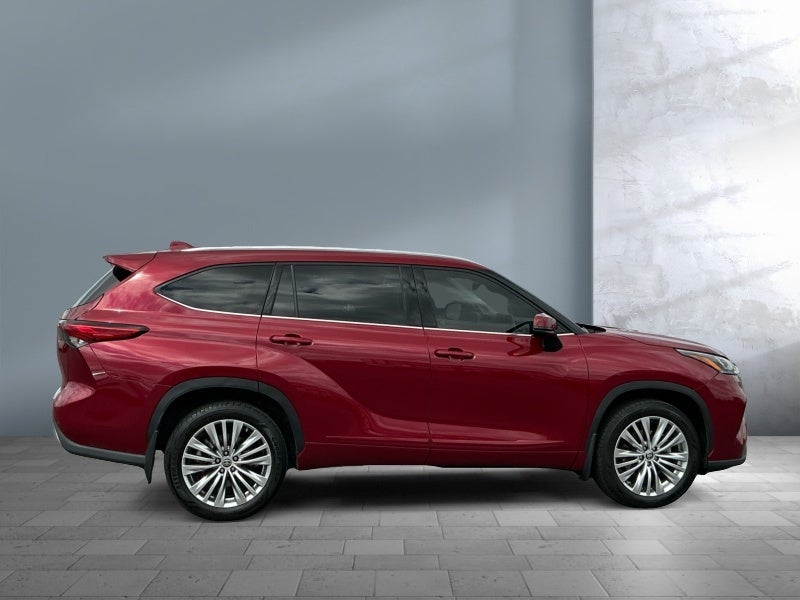 2023 Toyota Highlander Platinum