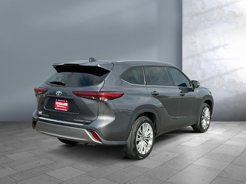 2023 Toyota Highlander Platinum