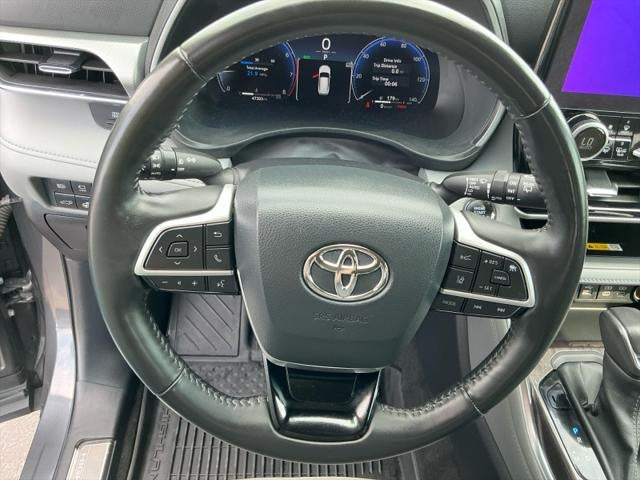 2023 Toyota Highlander Platinum