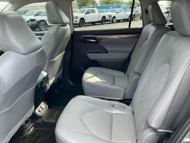 2023 Toyota Highlander Platinum