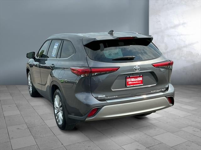 2023 Toyota Highlander Platinum