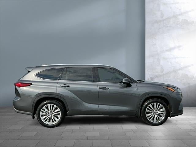 2023 Toyota Highlander Platinum