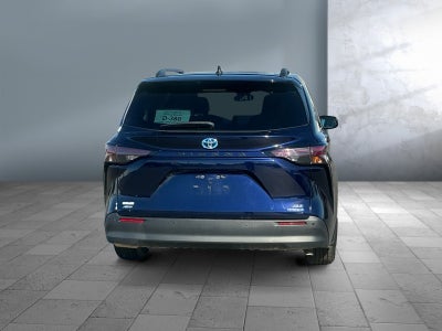 2024 Toyota Sienna XLE