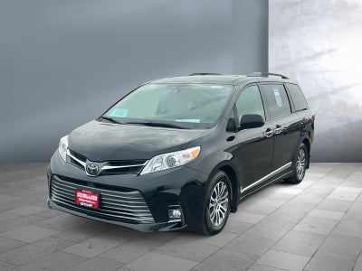 2018 Toyota SIENNA XLE PREM XLE Premium