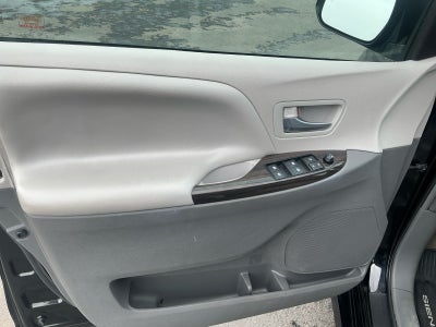 2018 Toyota SIENNA XLE PREM XLE Premium