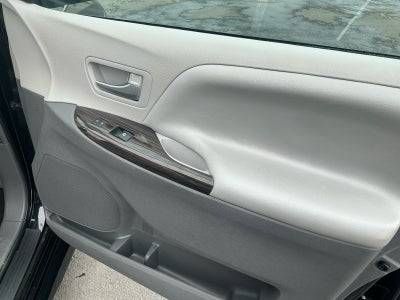 2018 Toyota SIENNA XLE PREM XLE Premium