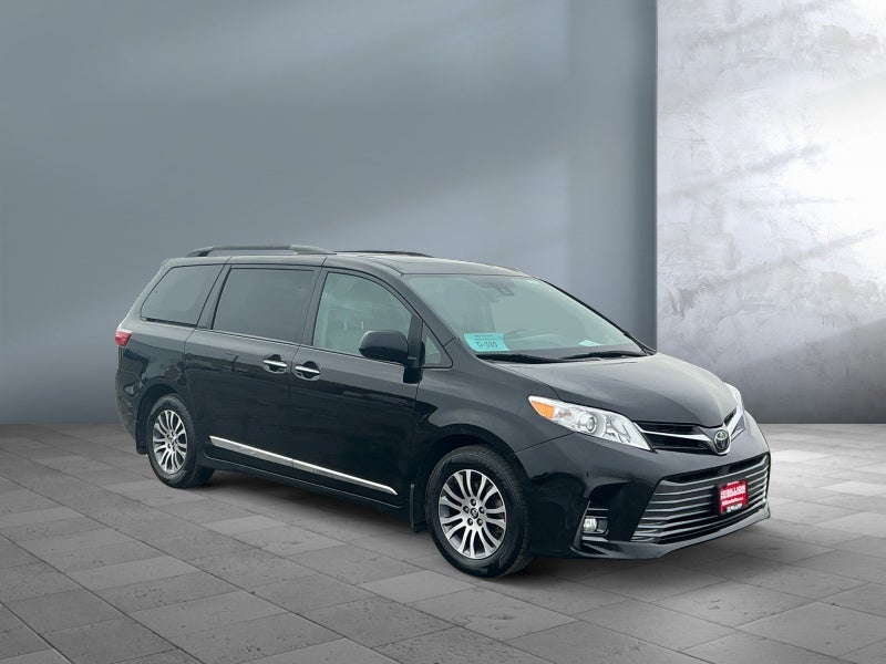 2018 Toyota SIENNA XLE PREM XLE Premium